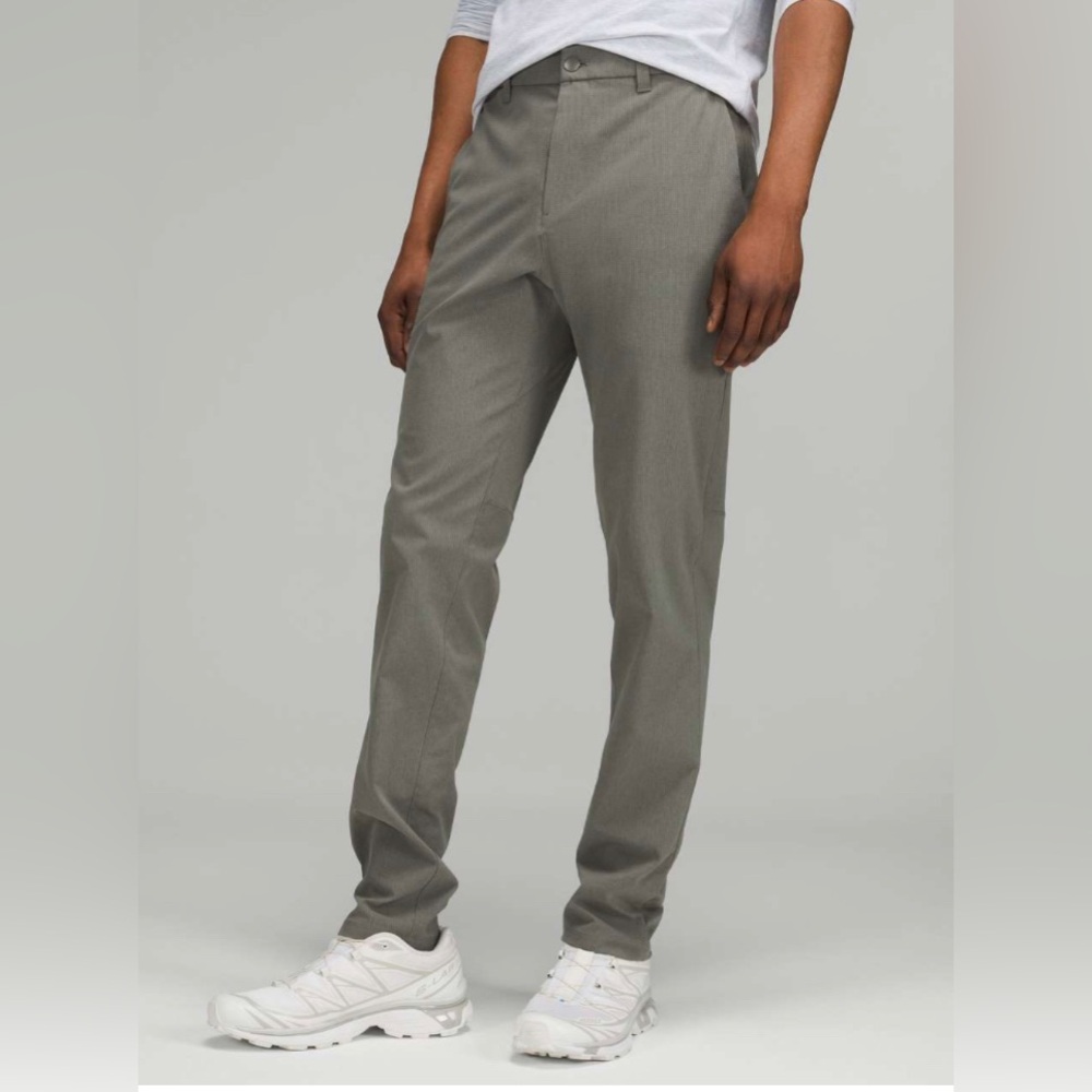Lululemon Men’s Size 34 Commission Slim Fit Pants Ventlight Grey Sage Green